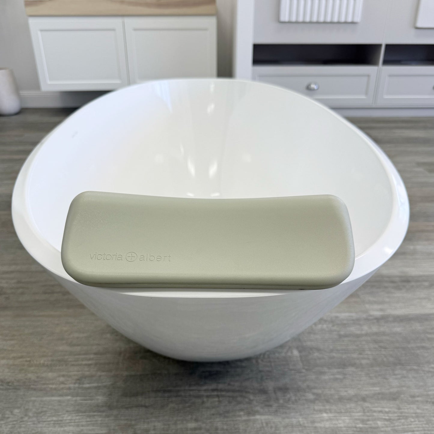 Victoria + Albert Mozzano Bath