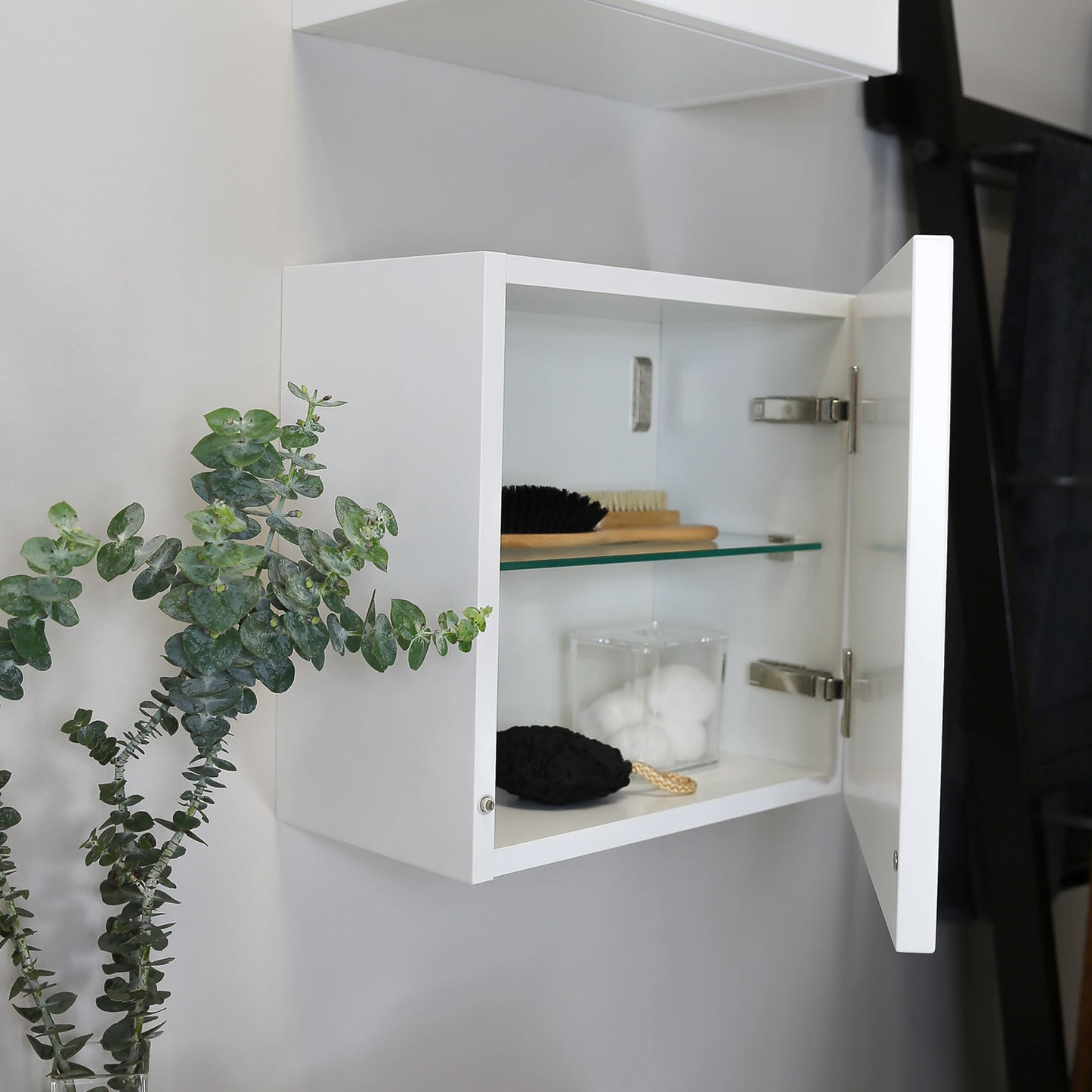 Kokoon Shaving Cabinet