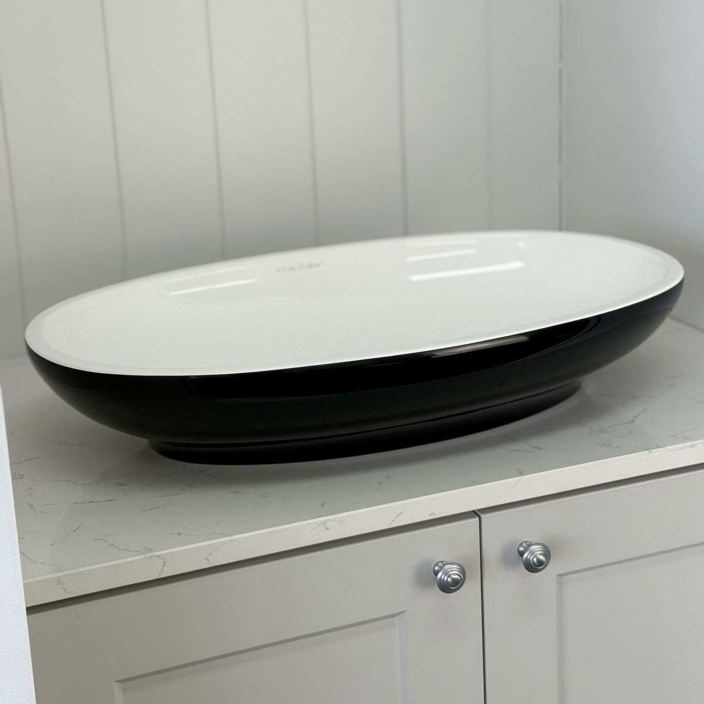Victoria + Albert Cabrits 55 Basin Gloss Black
