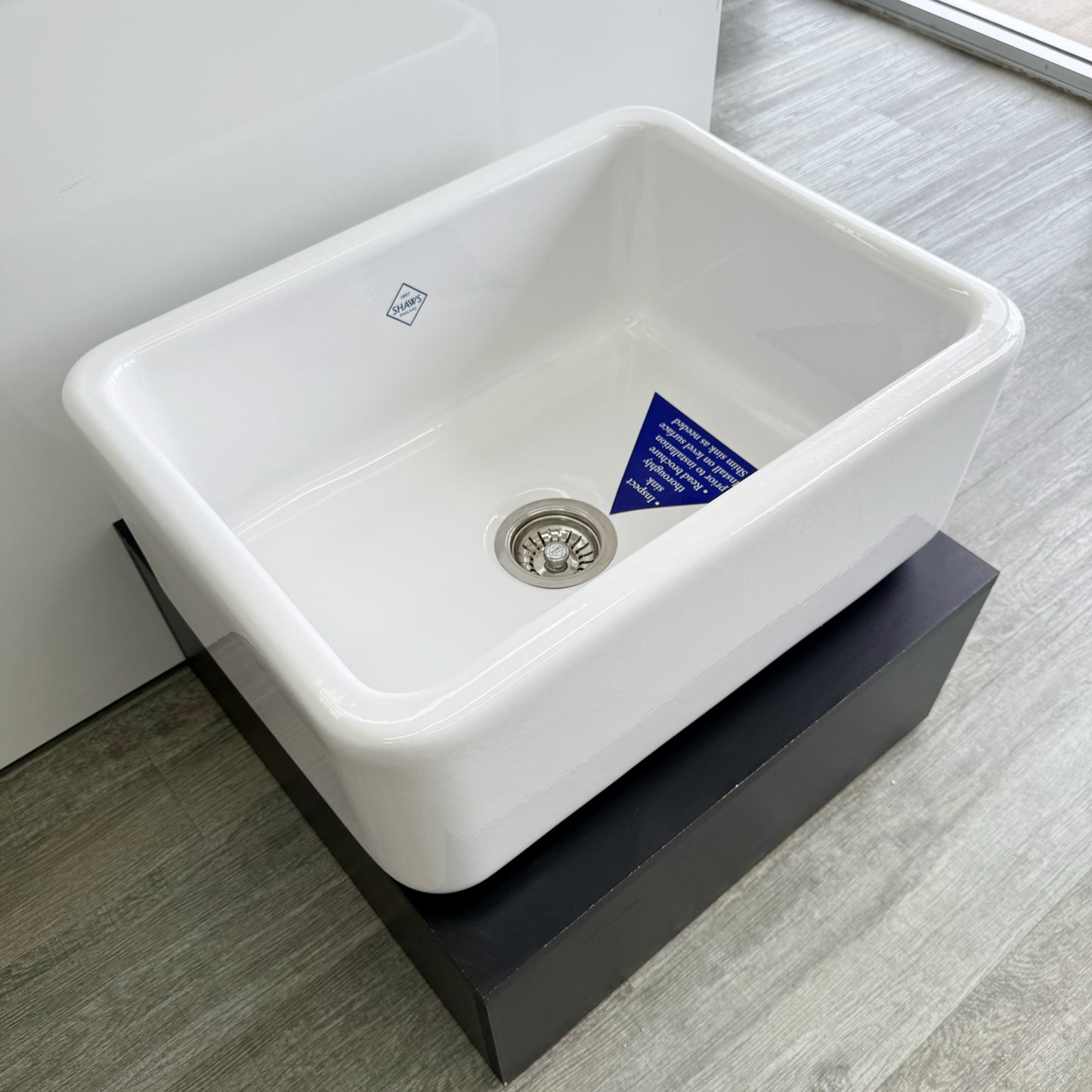 Shaws Lancaster 610 Single Bowl Fireclay Sink