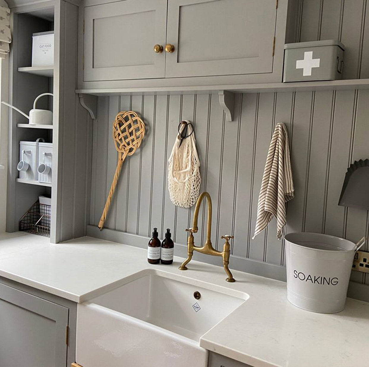 Shaws Shaker Single 600 Fireclay Sink