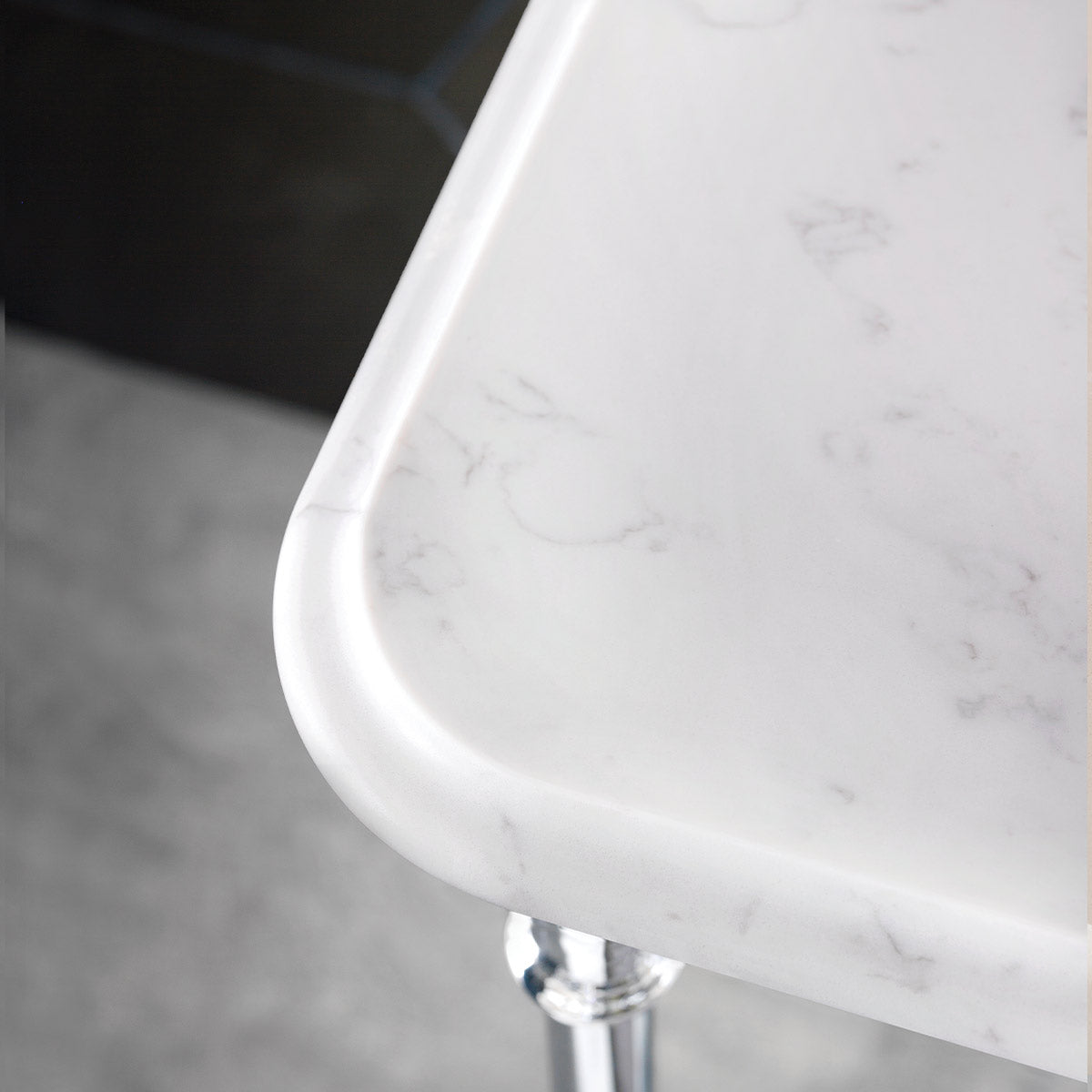 Victoria + Albert Metallo 61 Quartz Washstand